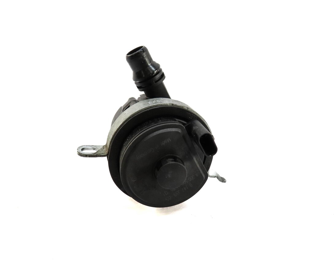 Thumbnail 3: 2018 BMW 330i (F30) 2.0L B46 TURBO ENGINE AUXLIARY WATER PUMP