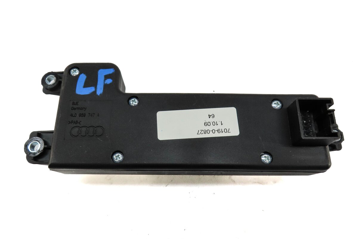 Thumbnail 6: 2010 AUDI Q7 (4L) LEFT FRONT DRIVER SEAT ADJUST ADJUSTMENT SWITCH BUTTON