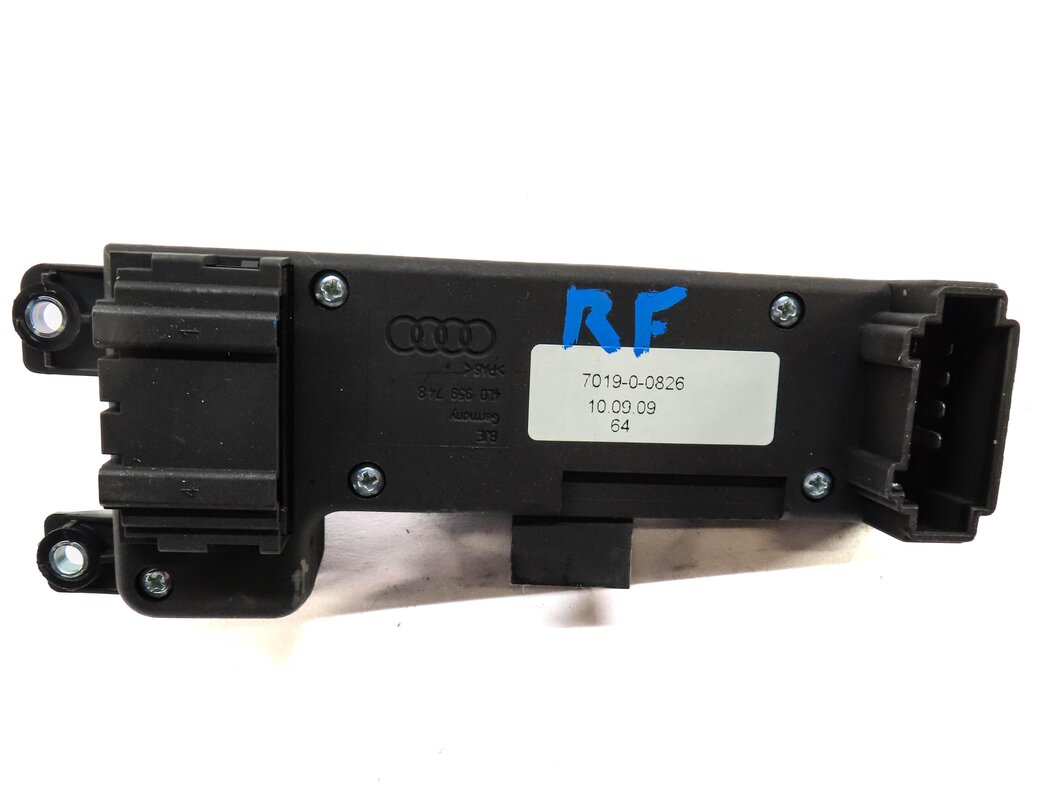 Thumbnail 6: 2010 AUDI Q7 (4L) RIGHT FRONT PASSENGER SEAT ADJUST ADJUSTMENT SWITCH BUTTON