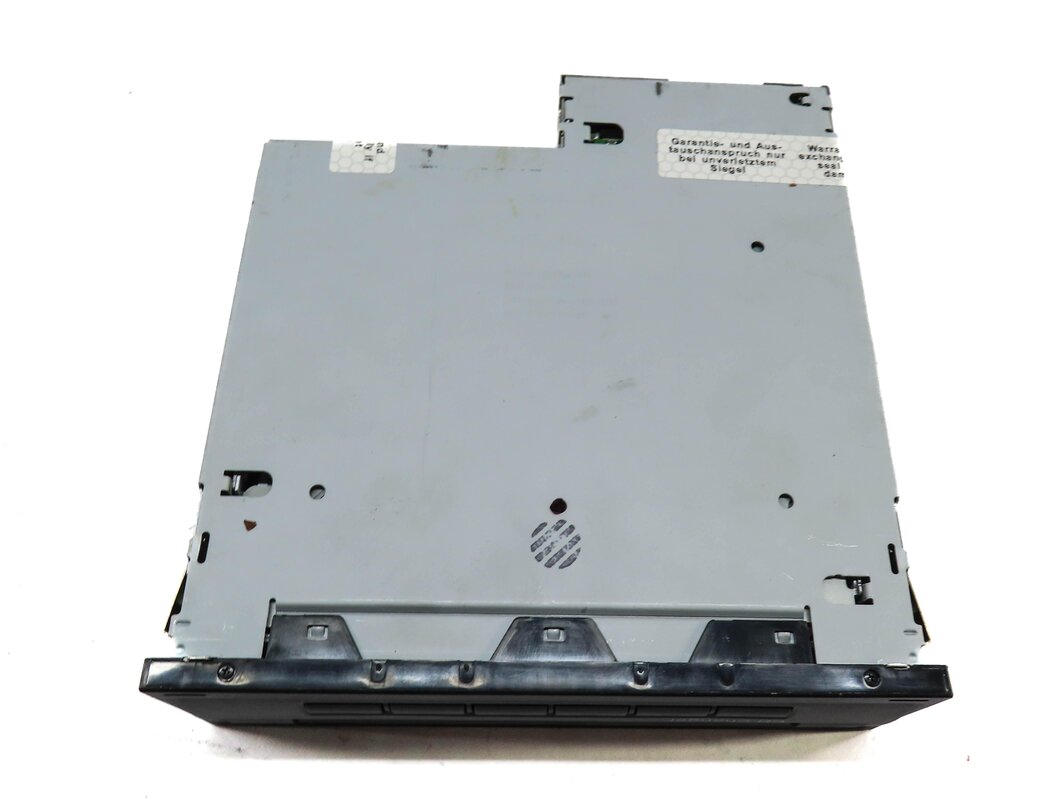 Thumbnail 4: 2007-2011 AUDI Q7 (4L) RADIO STEREO 6 DISC CD CHANGER PLAYER READER DRIVE