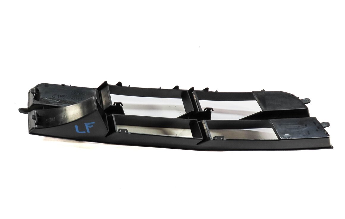 Thumbnail 3: 2010 AUDI Q7 (4L) LEFT FRONT DRIVER LOWER BUMPER GRILLE TRIM