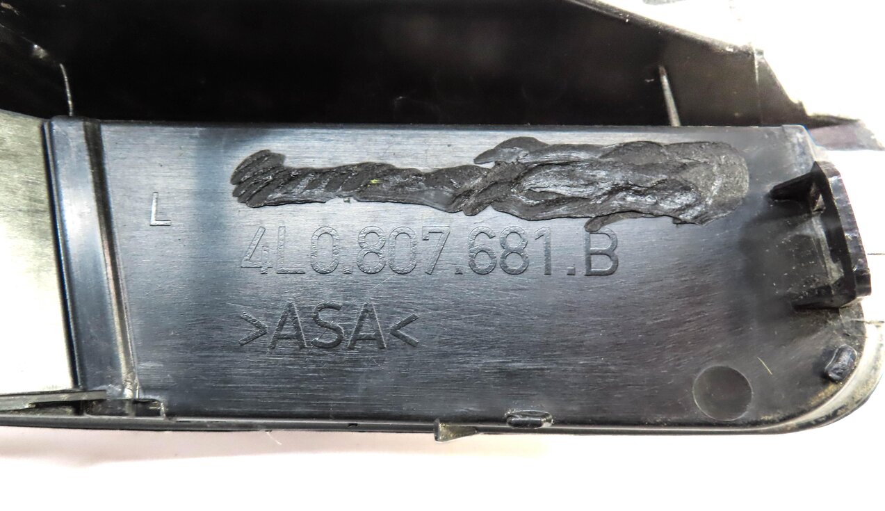 Thumbnail 5: 2010 AUDI Q7 (4L) LEFT FRONT DRIVER LOWER BUMPER GRILLE TRIM