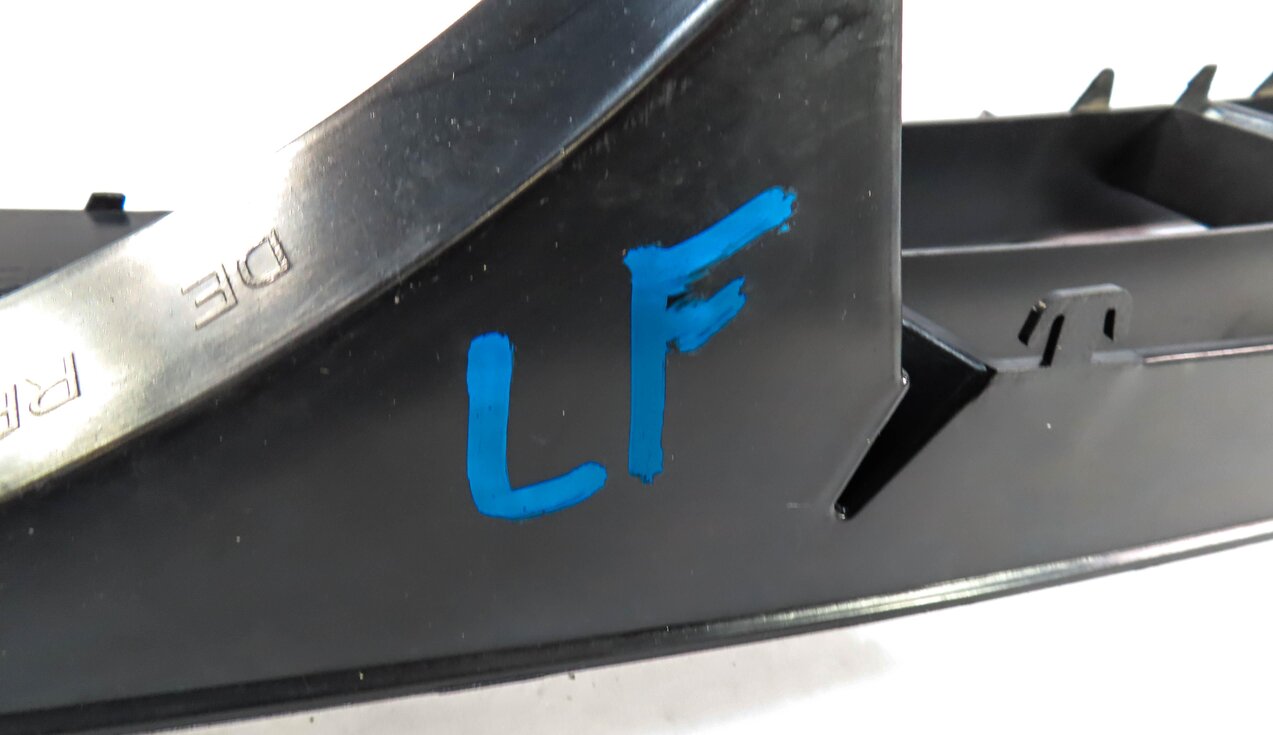 Thumbnail 6: 2010 AUDI Q7 (4L) LEFT FRONT DRIVER LOWER BUMPER GRILLE TRIM