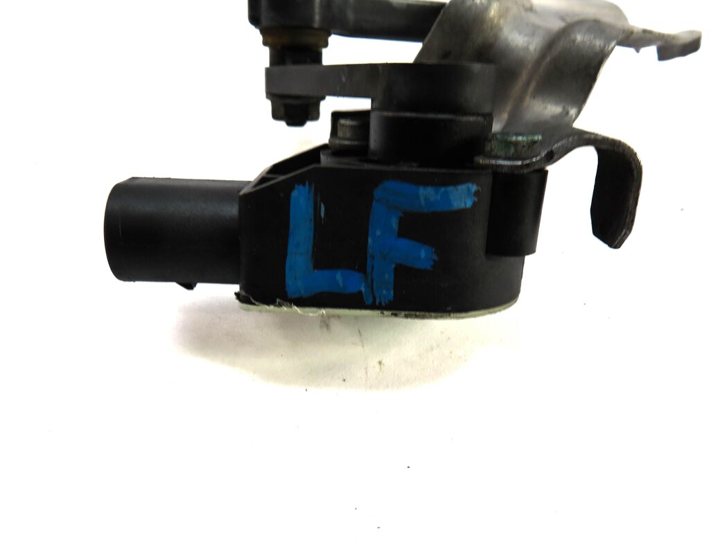 Thumbnail 4: 2010 AUDI Q7 (4L) LEFT FRONT DRIVER SUSPENSION HEIGHT LEVEL SENSOR w/ BRACKET