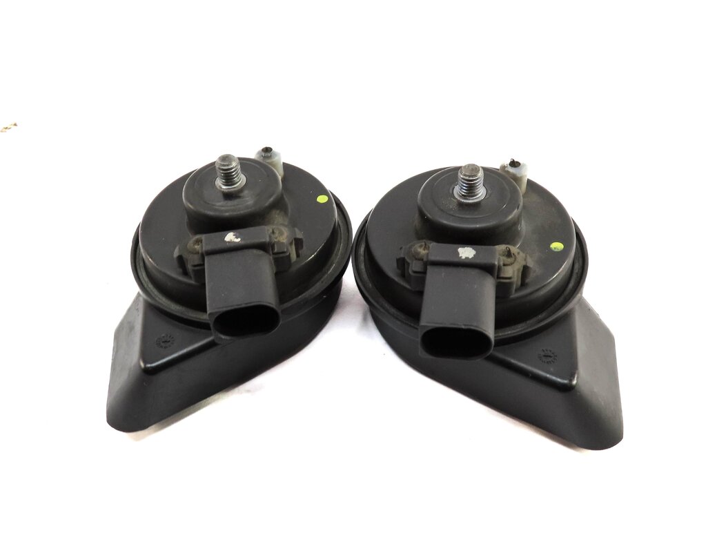 Thumbnail 3: 2007-2015 AUDI Q7 R8 (4L 4S) HIGH & LOW TONE HORN SET-2