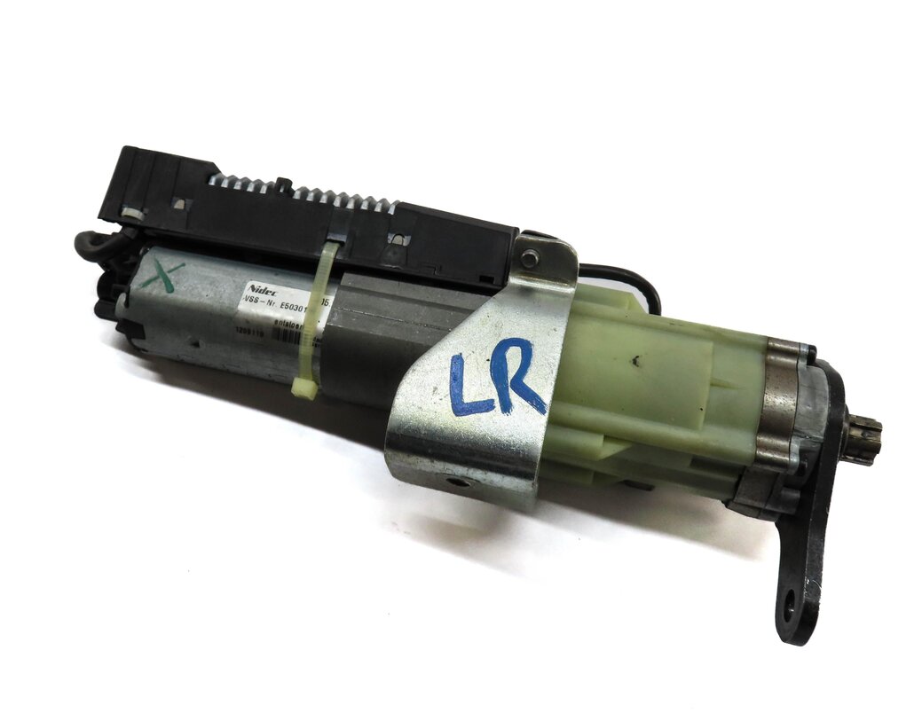 Thumbnail 1: 2010 AUDI Q7 (4L) REAR LEFT DRIVER SIDE ELECTRIC TRUNK TAILGATE LIFT MOTOR