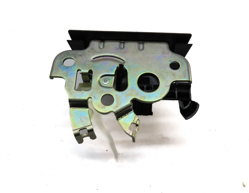 Thumbnail 3: 2010 AUDI Q7 (4L) REAR TRUNK LOCK LATCH ACTUATOR