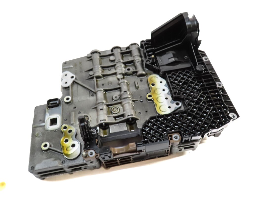 09-10 AUDI Q7 (4L) 6HP-19 A/T AUTOMATIC TRANSMISSION VALVE BODY w/ MECHATRONIC