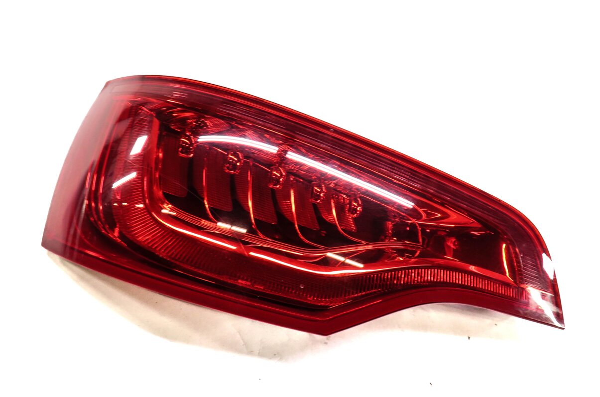 2010-2015 AUDI Q7 (4L) LEFT DRIVER REAR TAILLIGHT BRAKE LIGHT LAMP (LED)