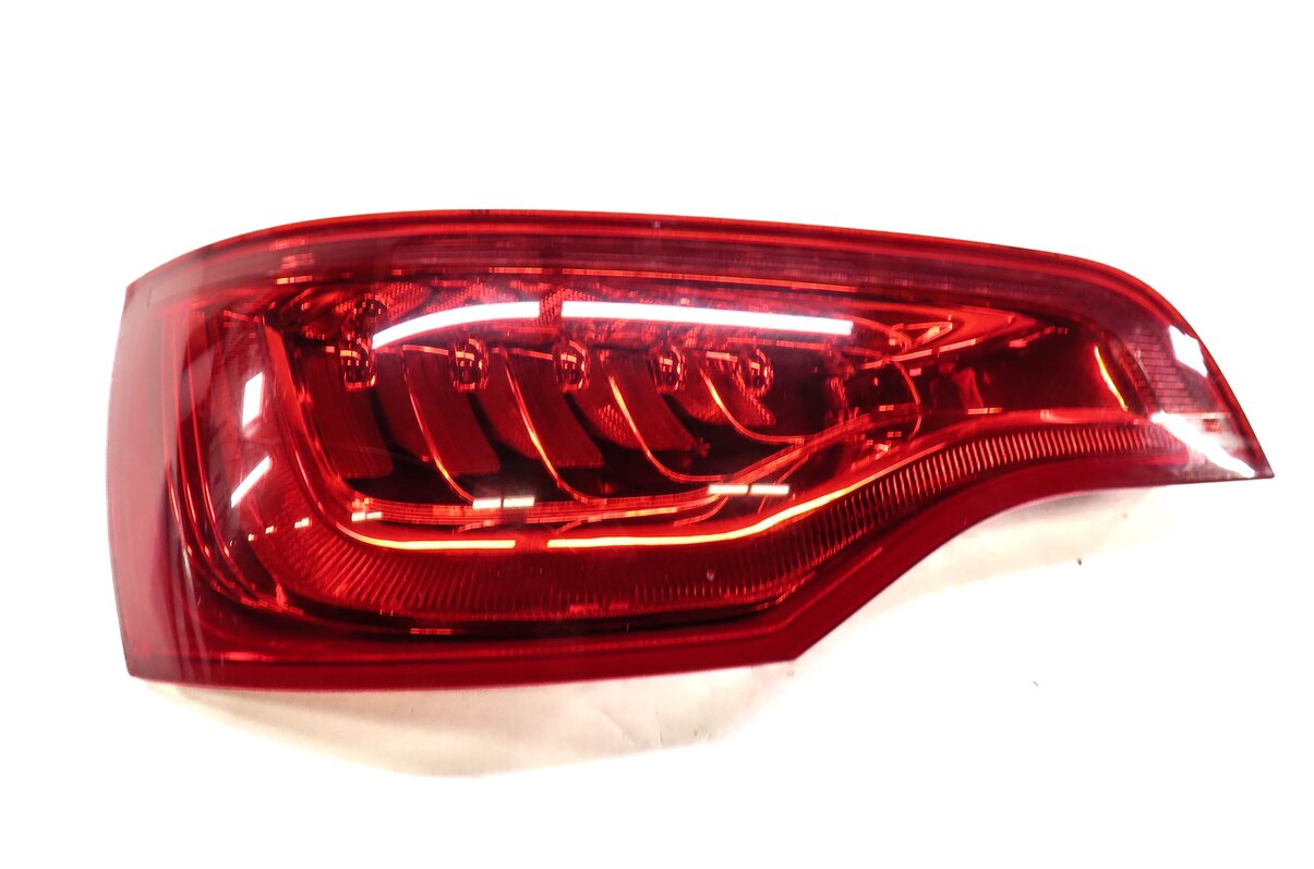 Thumbnail 3: 2010-2015 AUDI Q7 (4L) LEFT DRIVER REAR TAILLIGHT BRAKE LIGHT LAMP (LED)