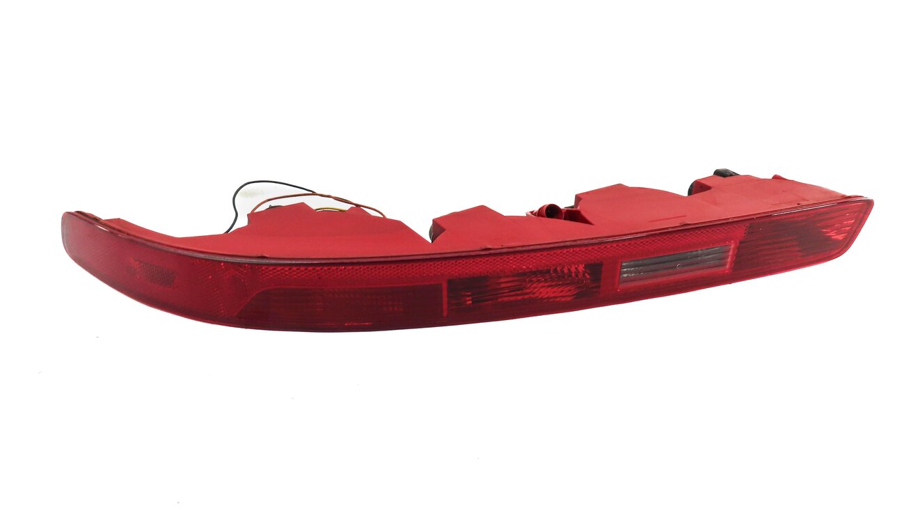 2007-2015 AUDI Q7 (4L) RIGHT PASSENGER REAR BUMPER LOWER TAILLIGHT LIGHT LAMP