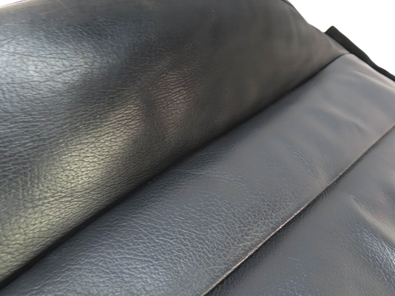 Thumbnail 7: 2010-2012 AUDI Q7 (4L) RIGHT PASSENGER LOWER BOTTOM HEATED SEAT CUSHION (BLACK)