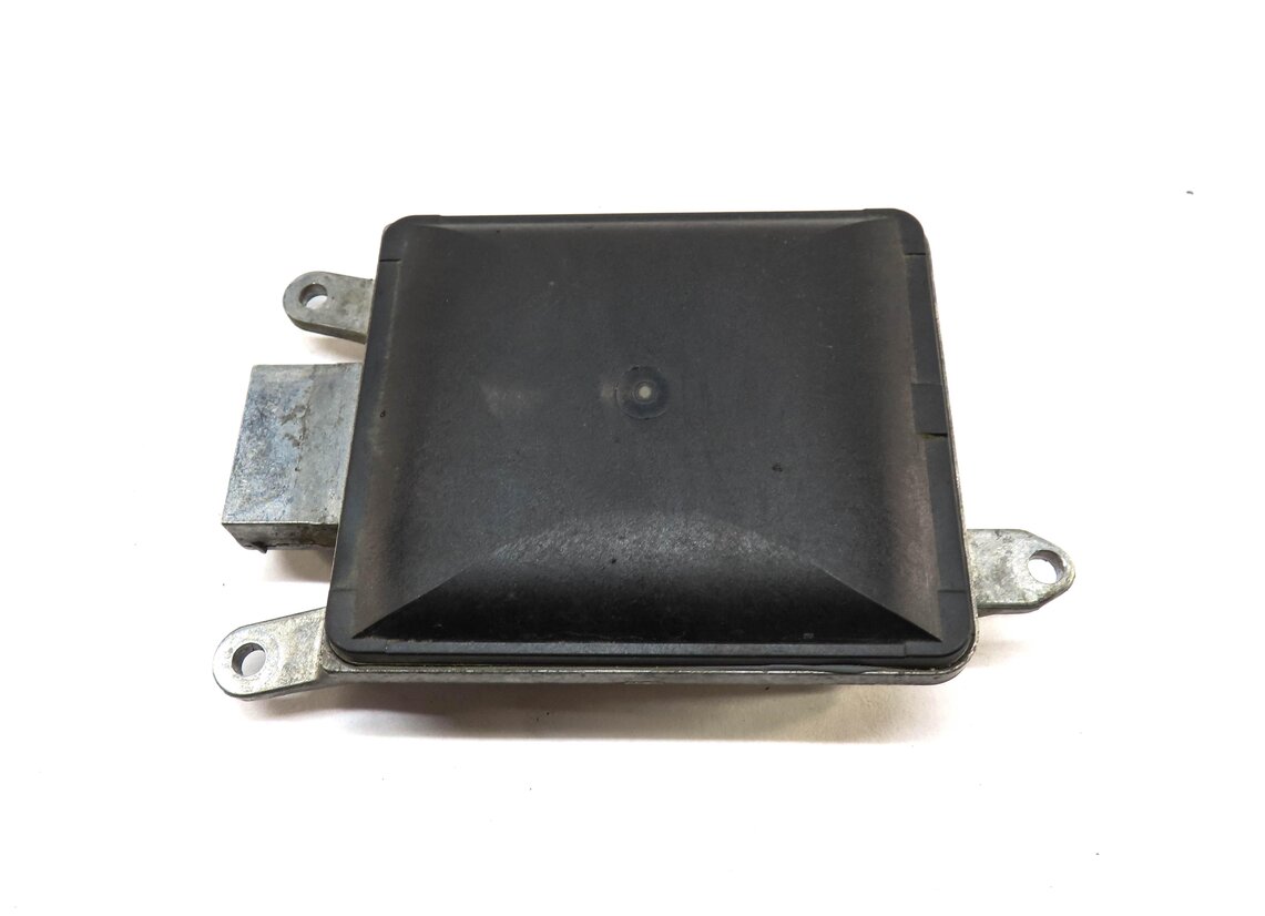 Thumbnail 2: 2012-2015 AUDI A6 S6 (C7) RIGHT PASSENGER REAR BLIND SPOT ALERT MODULE (MASTER)