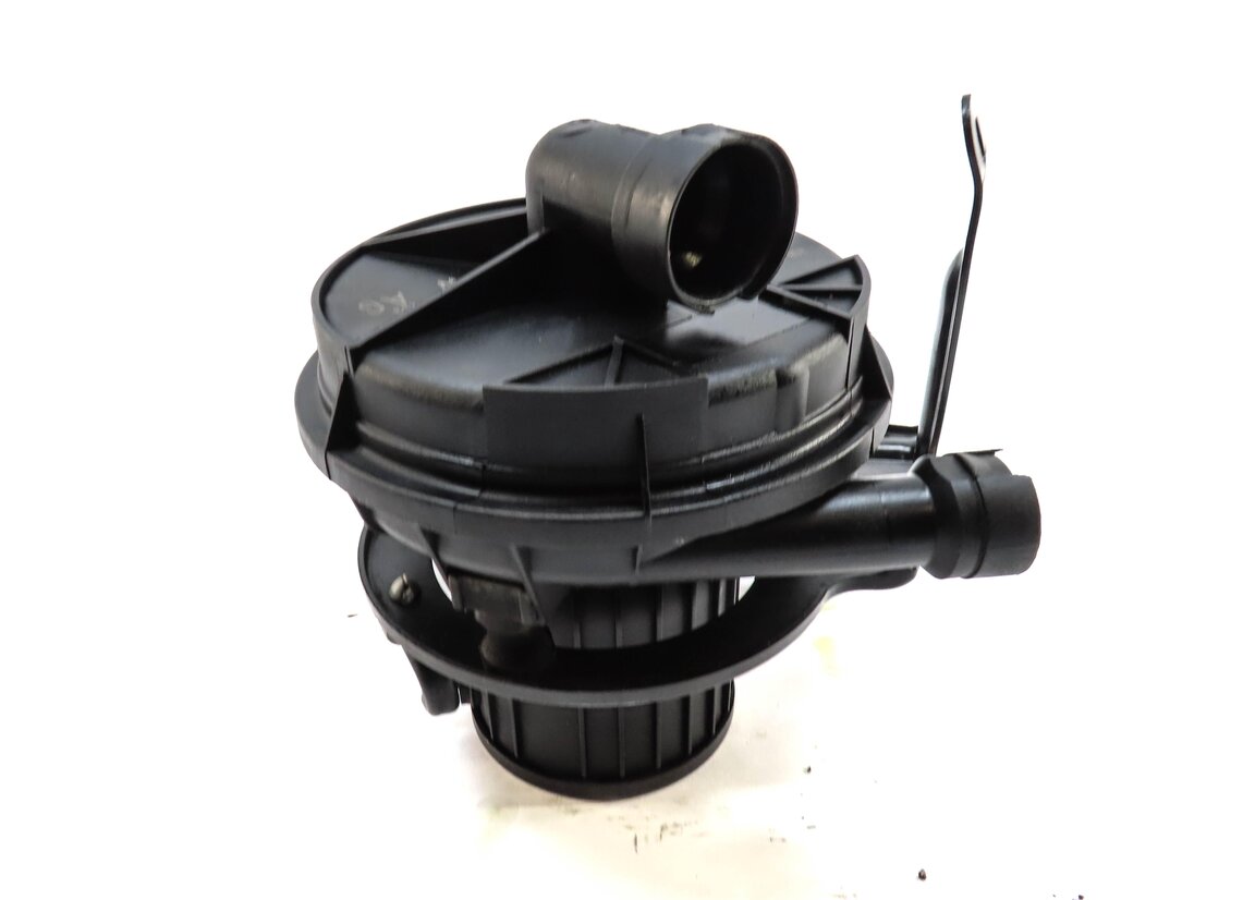 Thumbnail 2: 2012 AUDI A6 (C7) 3.0L CGXB ENGINE SECONDARY AIR INJECTION SMOG EMISSIONS PUMP