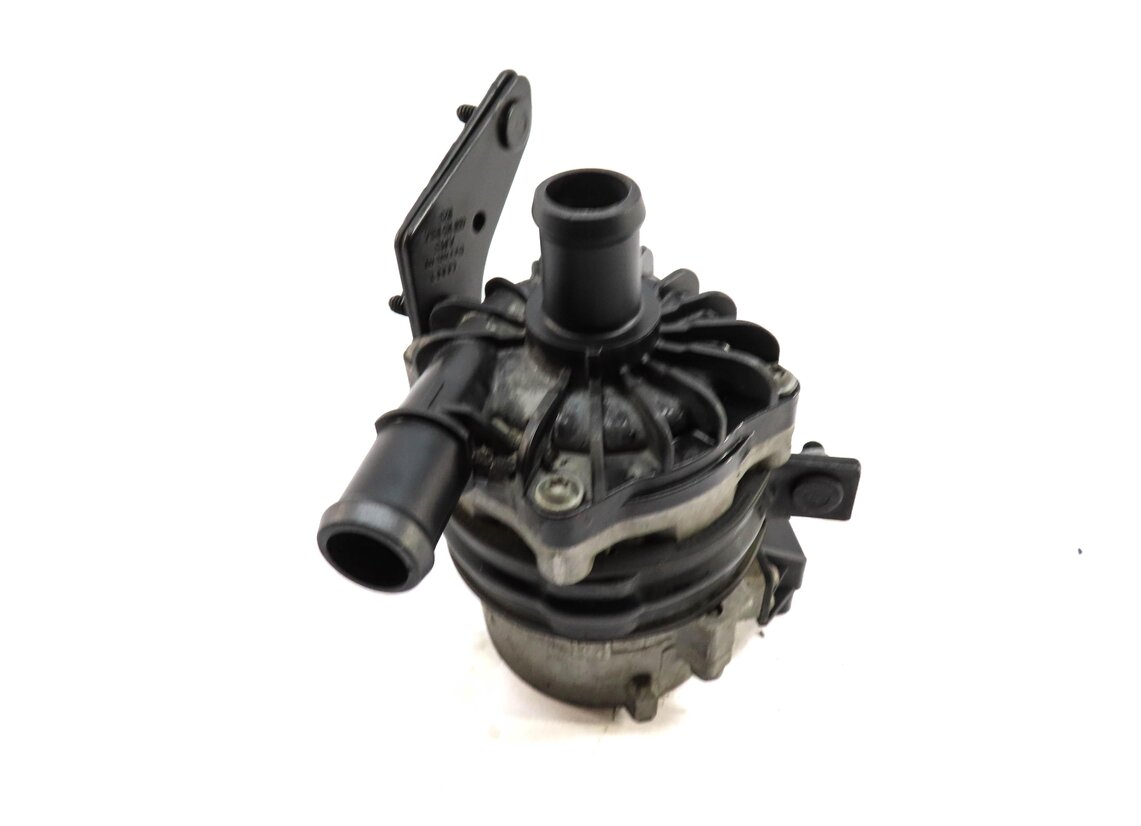 Thumbnail 1: 2012 AUDI A6 (C7) 3.0L CGXB SUPERCHARGED ENGINE AUX AUXILIARY WATER PUMP