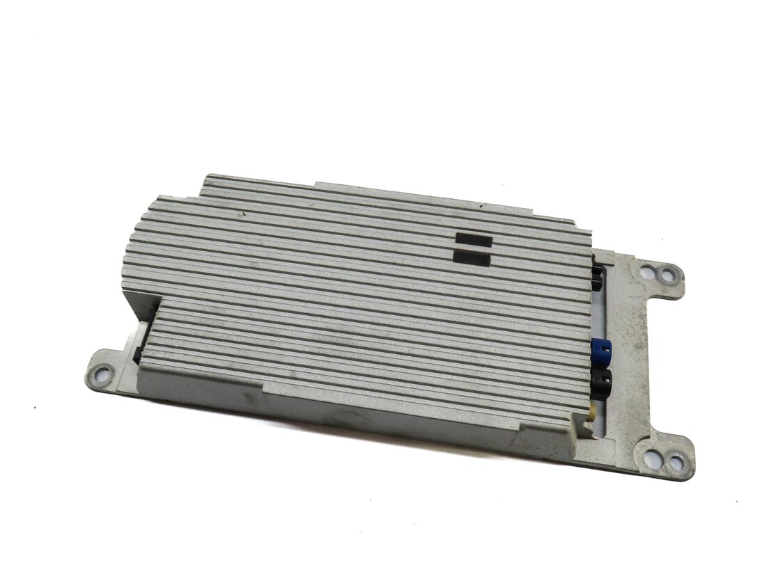 Thumbnail 1: 2011 BMW 535i (F10) BLUETOOTH TELEMATICS COMBOX COMMUNICATION CONTROL MODULE