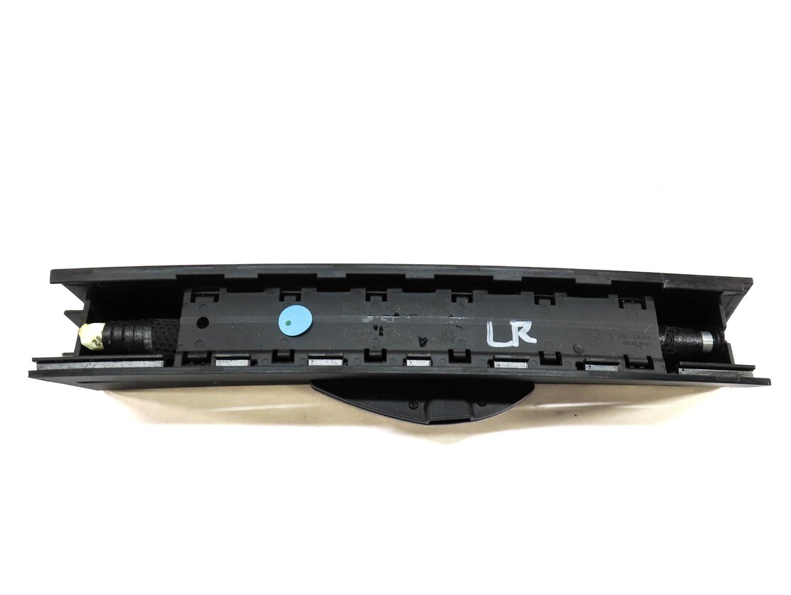 Thumbnail 3: 11-16 BMW 528i 535i 550i M5 ///M (F10) LEFT REAR DOOR VENT WINDOW PRIVACY SHADE