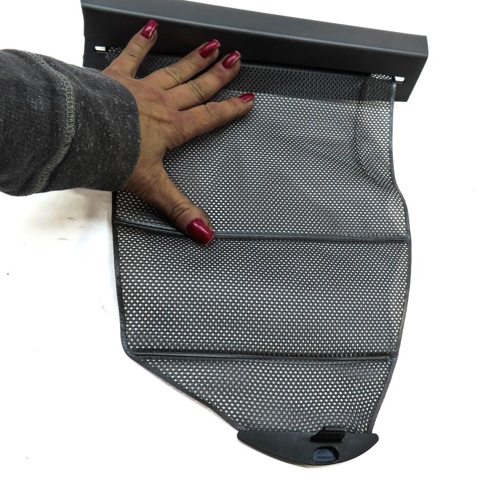 Thumbnail 4: 11-16 BMW 528i 535i 550i M5 ///M (F10) RIGHT REAR DOOR VENT WINDOW PRIVACY SHADE