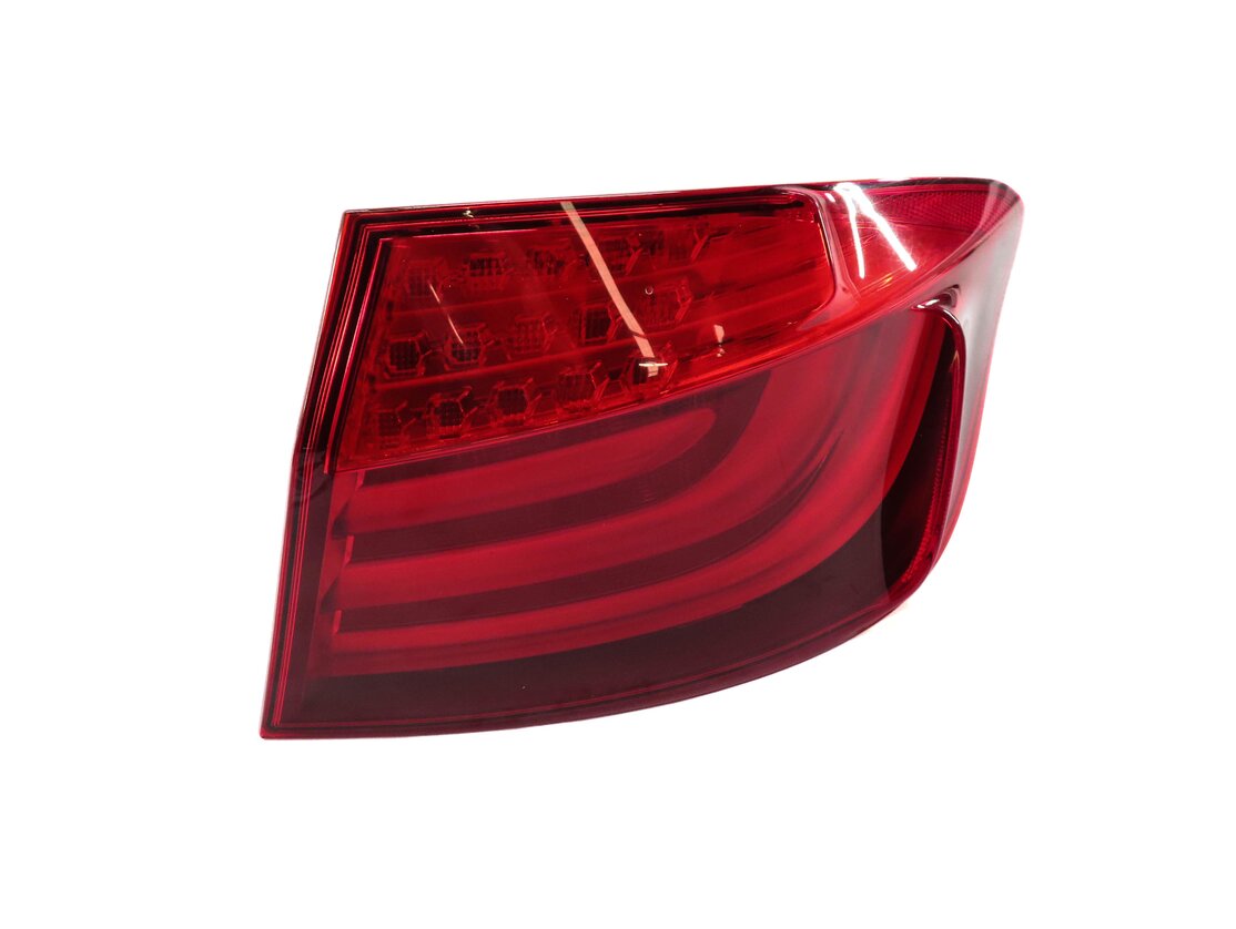 2011-2013 BMW 5 M5 SERIES F10 RIGHT PASSENGER OUTER TAILLIGHT BRAKE LIGHT LAMP
