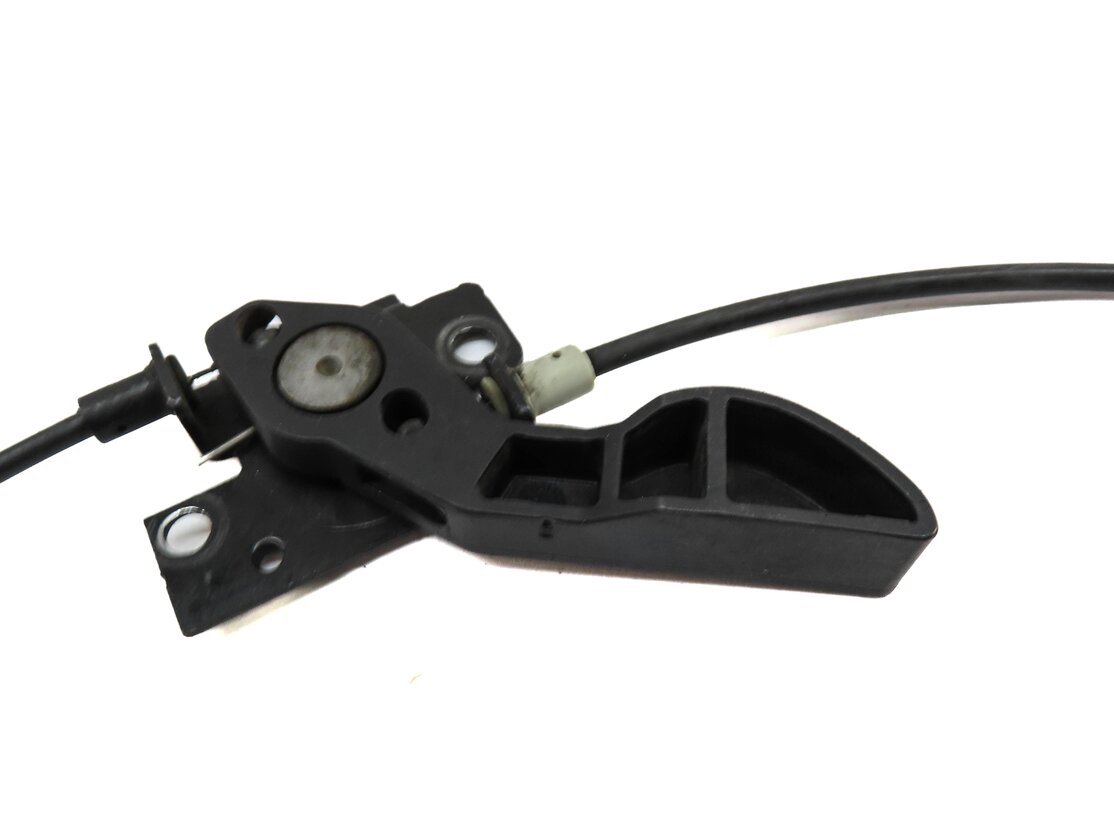 Thumbnail 4: 2011 BMW 535i (F10) FRONT LEFT & RIGHT UPPER HOOD SAFETY LATCH SET w/ RELEASE
