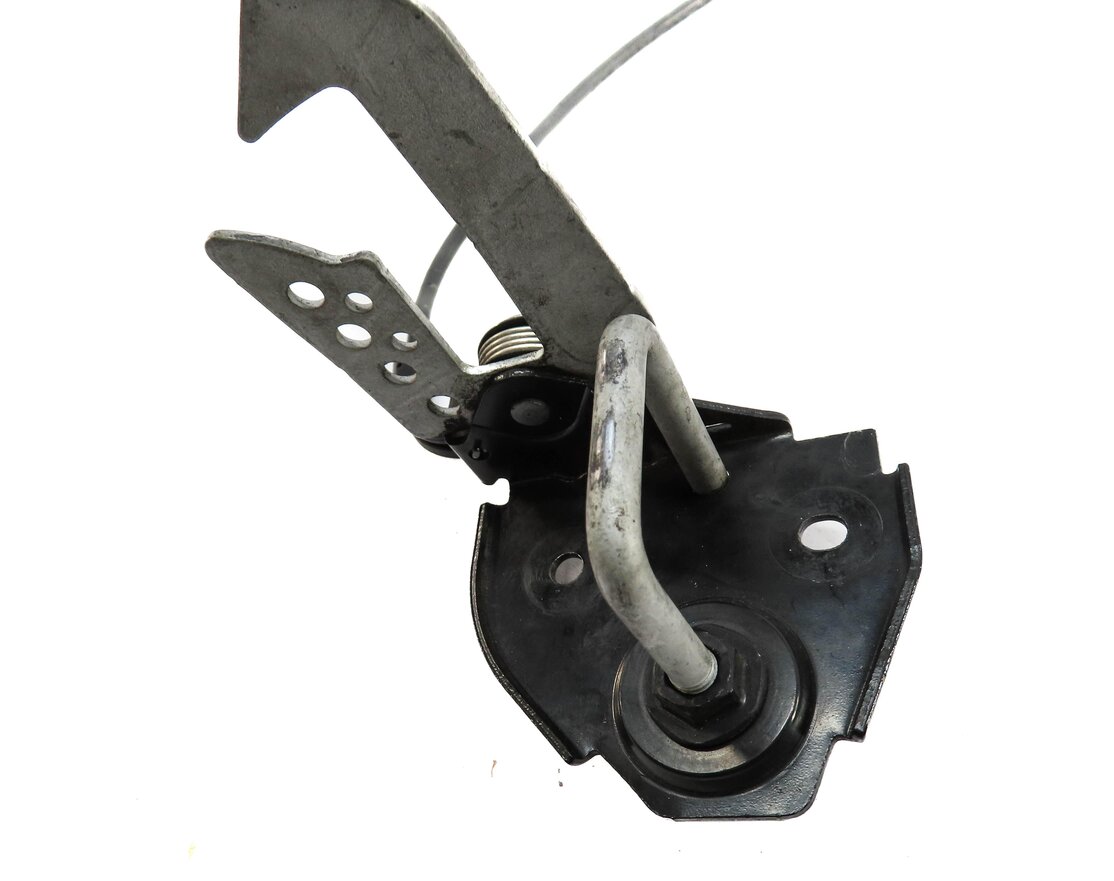 Thumbnail 6: 2011 BMW 535i (F10) FRONT LEFT & RIGHT UPPER HOOD SAFETY LATCH SET w/ RELEASE