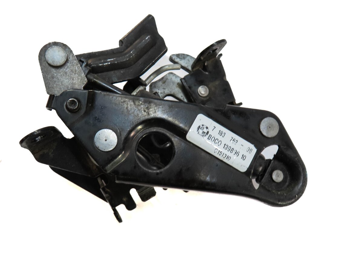 Thumbnail 4: 2011 BMW 535i (F10) FRONT LEFT & RIGHT LOWER HOOD LOCK LATCH SET-2