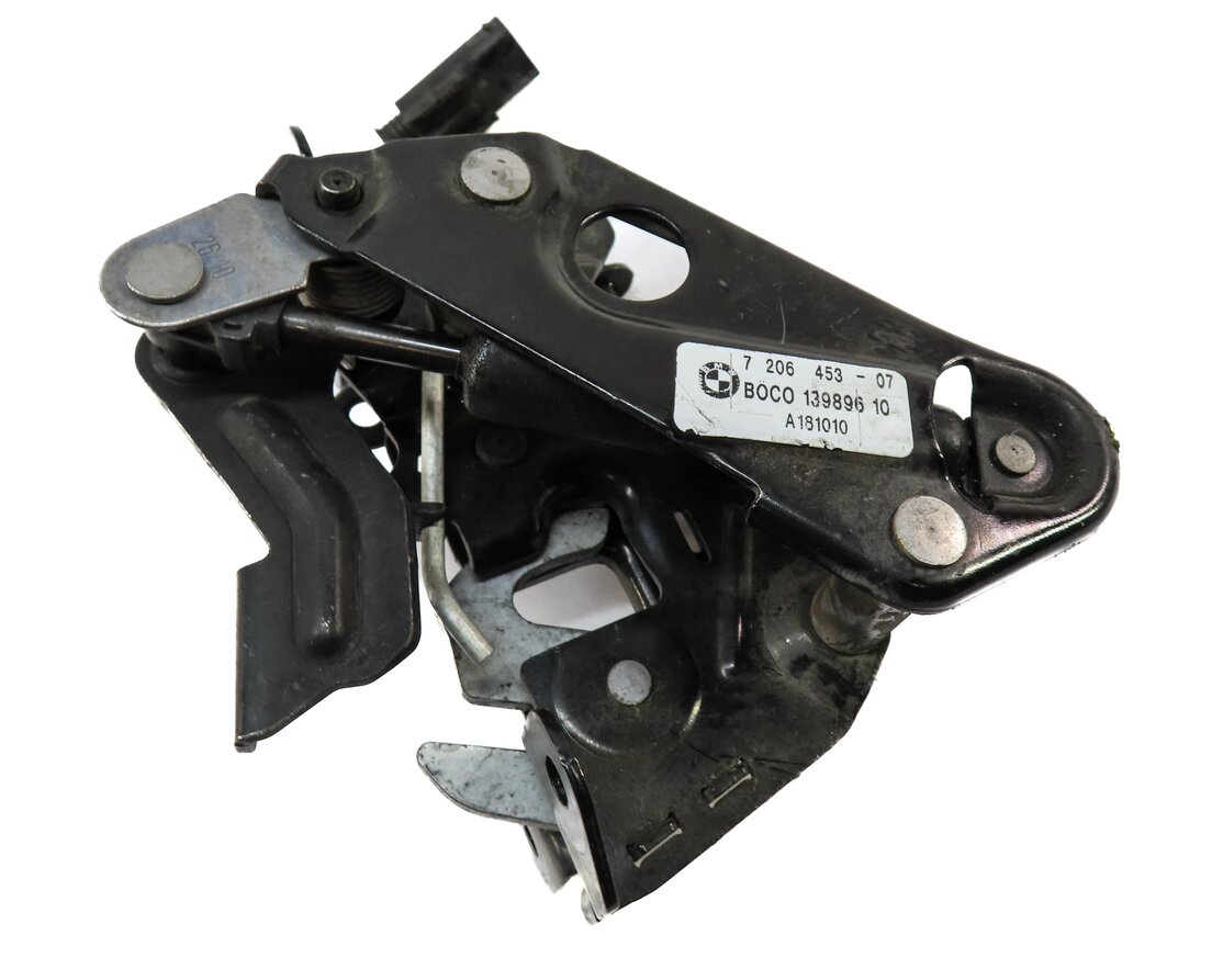 Thumbnail 5: 2011 BMW 535i (F10) FRONT LEFT & RIGHT LOWER HOOD LOCK LATCH SET-2