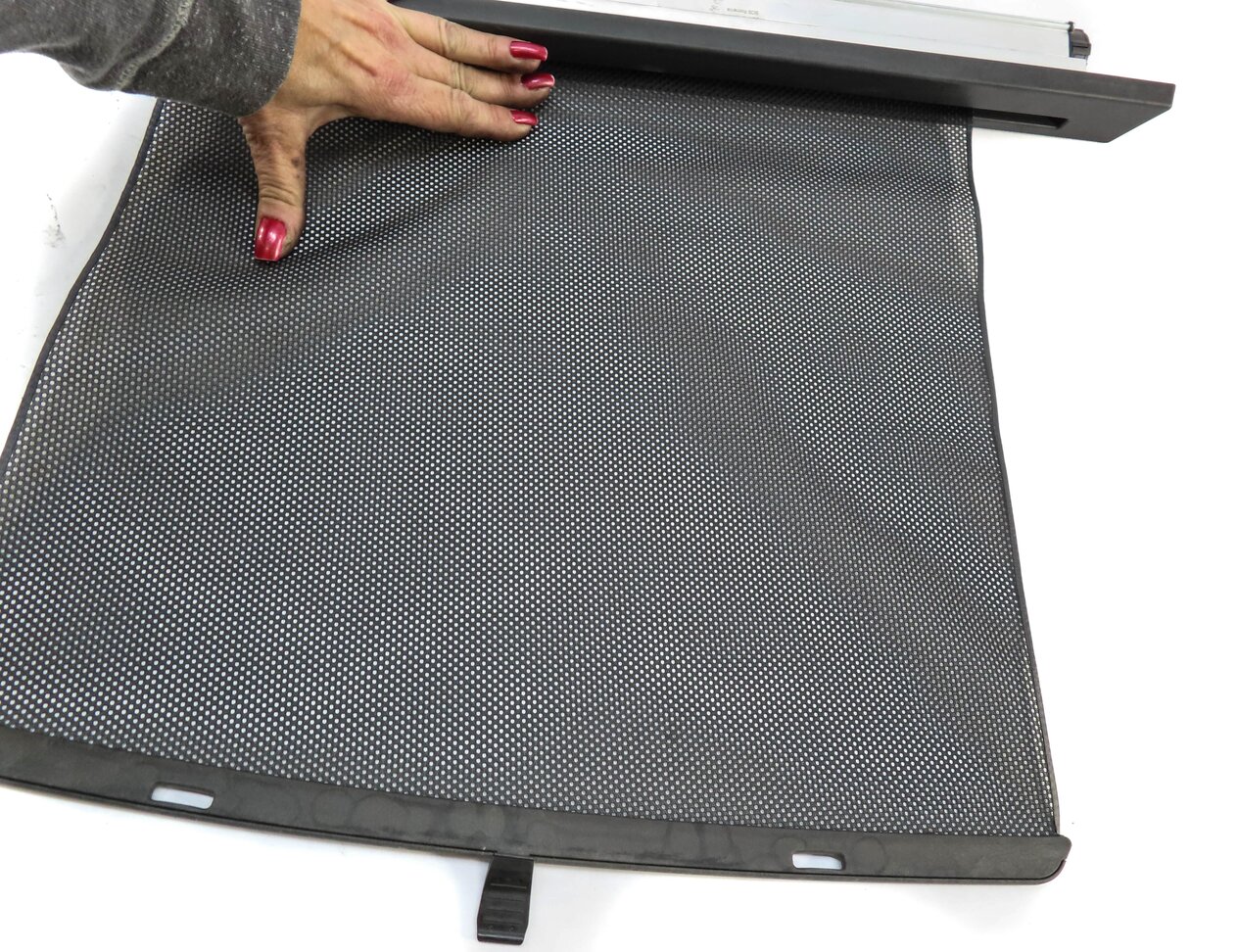 Thumbnail 6: 2011-2016 BMW 528i 535i 550i M5 (F10) LEFT REAR DOOR WINDOW PRIVACY SUN SHADE