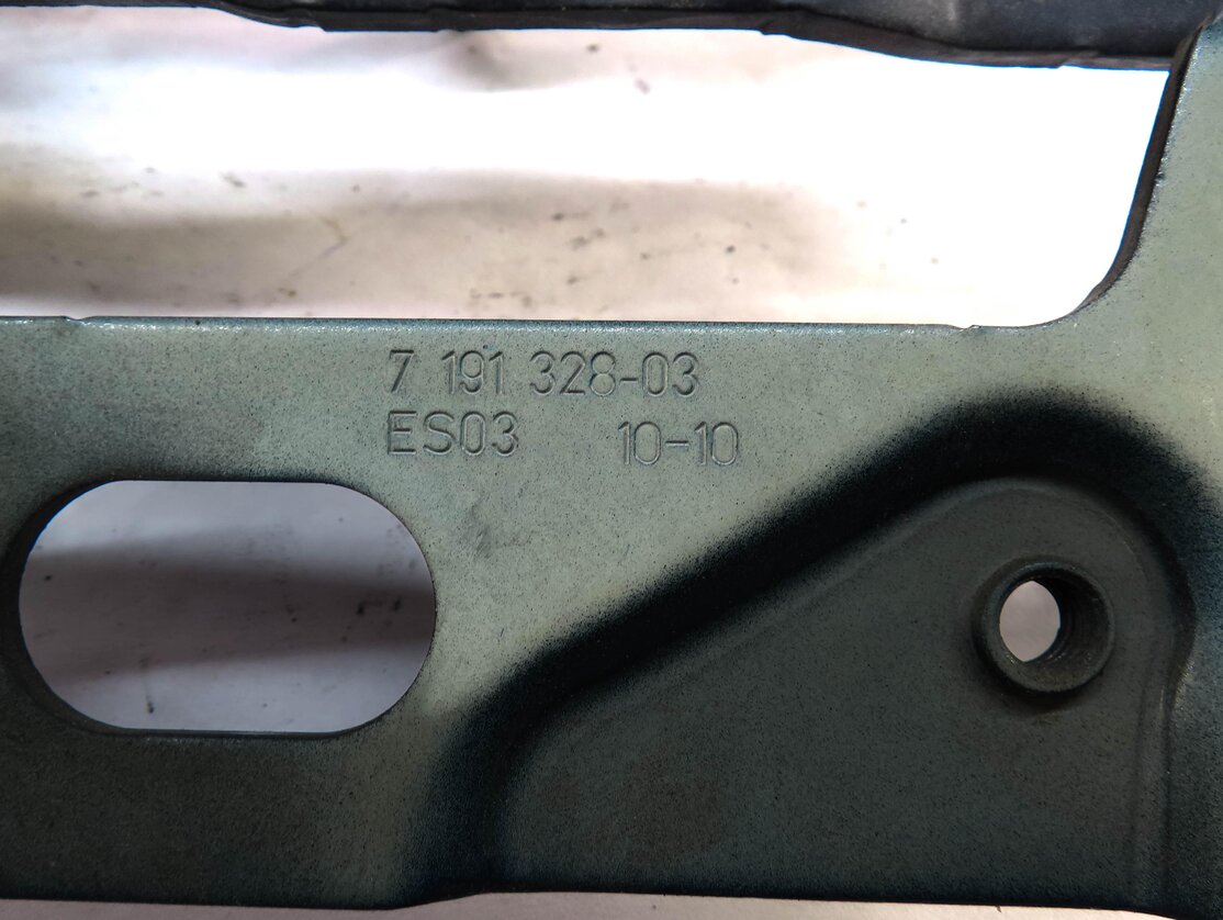 Thumbnail 6: 2011 BMW 528i 535i 550i (F10) LEFT & RIGHT FRONT HOOD HINGE SET (IMPERIAL BLUE)