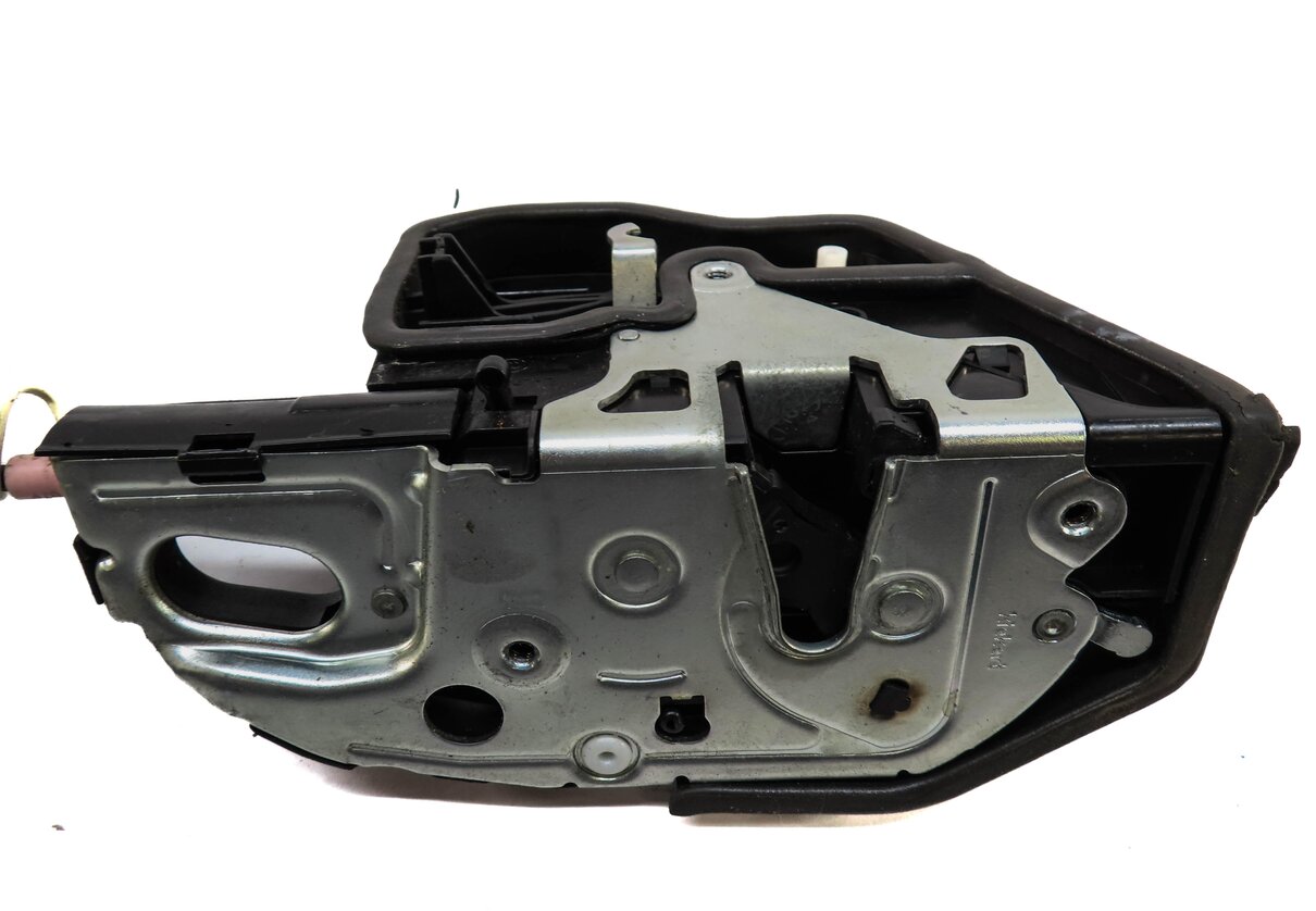 Thumbnail 6: 2011-2016 BMW 528i 535i 550i M5 (F10) RIGHT REAR SOFT CLOSE DOOR LOCK LATCH SET