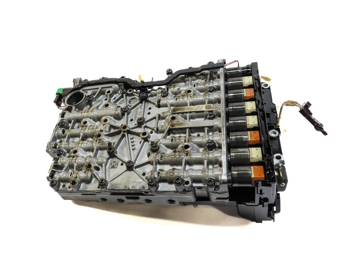 Thumbnail 4: BMW 2011 535i / 11-12 535iGT - AWD 8HP-45 AUTOMATIC TRANSMISSION VALVE BODY