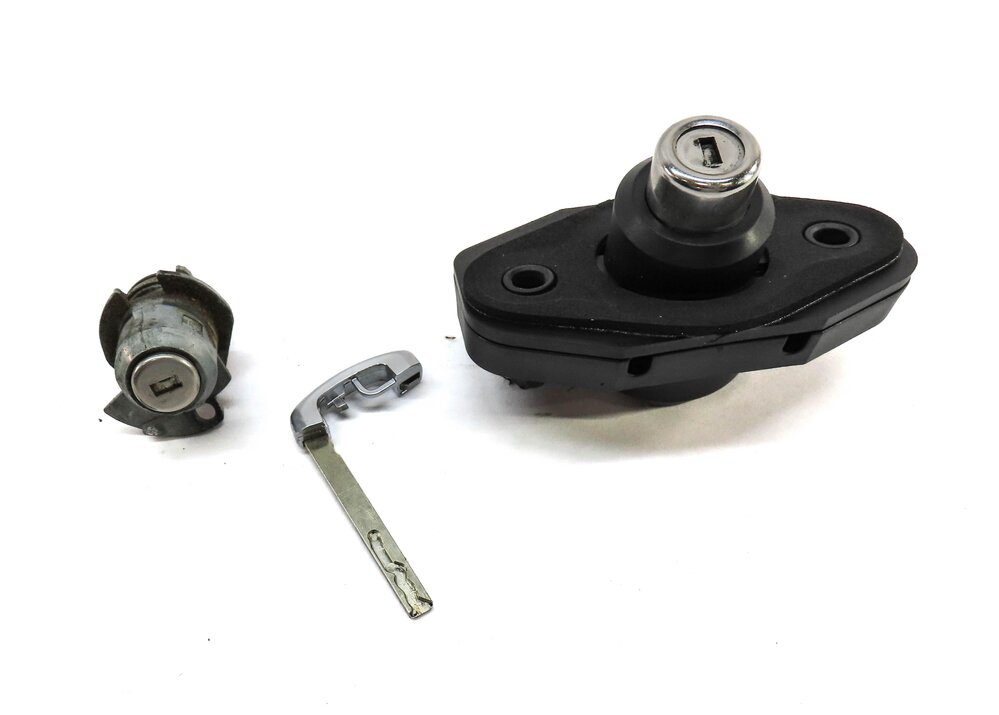 Thumbnail 2: 2015 BMW 750Li (F01) FRONT LEFT DOOR & TRUNK + SKELETON KEY SET