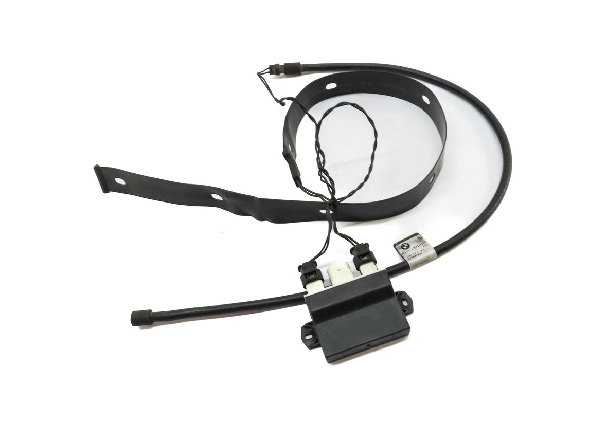 12-17 BMW 3 4 5 7 X3 X6 (F01 F10 F30) TRUNK KICK PAD SENSOR SMART OPENER MODULE