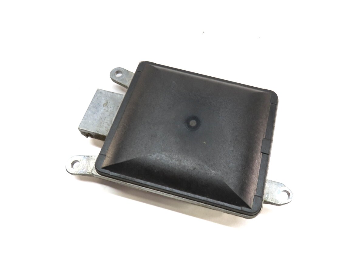2015 BMW 750Li (F01) BLIND SPOT RADAR SENSOR MODULE (MASTER) 6869507
