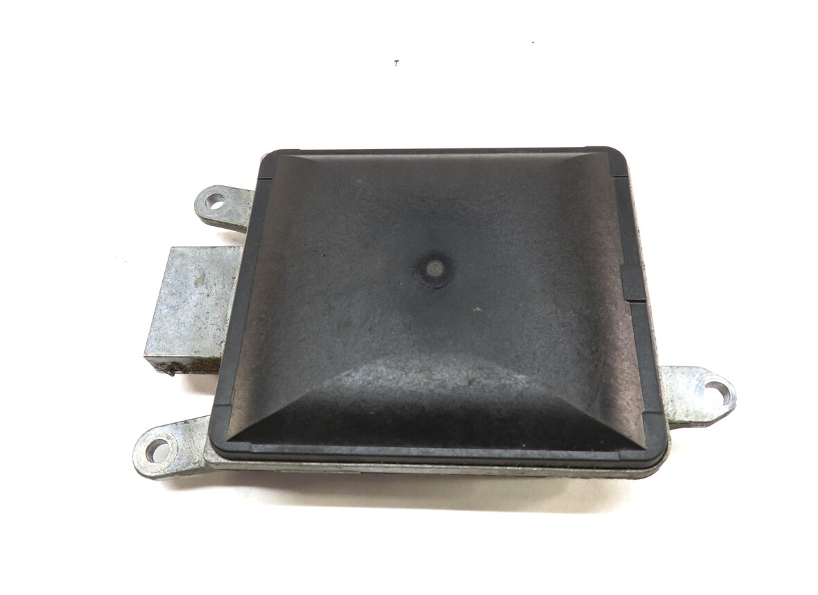 Thumbnail 2: 2015 BMW 750Li (F01) BLIND SPOT RADAR SENSOR MODULE (MASTER) 6869507
