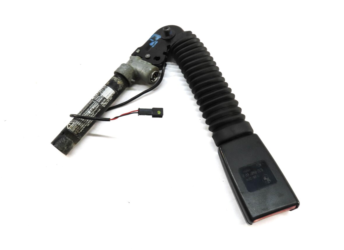 Thumbnail 3: 13-16 BMW 5 7 SERIES (F01 F10) FRONT RIGHT PASSENGER SEATBELT BUCKLE RECEIVER