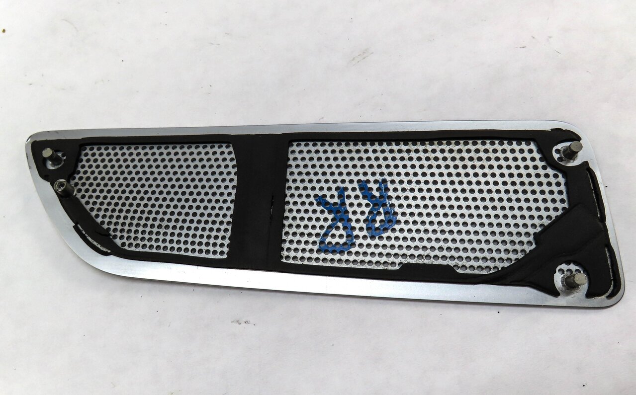 Thumbnail 3: 2015 BMW 750Li (F01) REAR RIGHT DOOR BANG & OLUFSEN SPEAKER COVER GRILLE