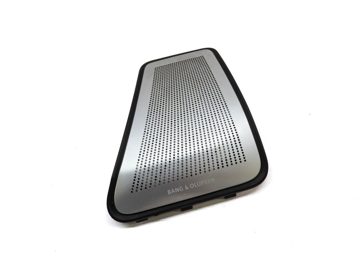 2015 BMW 750Li (F01) REAR RIGHT SHELF BANG & OLUFSEN SPEAKER COVER GRILLE