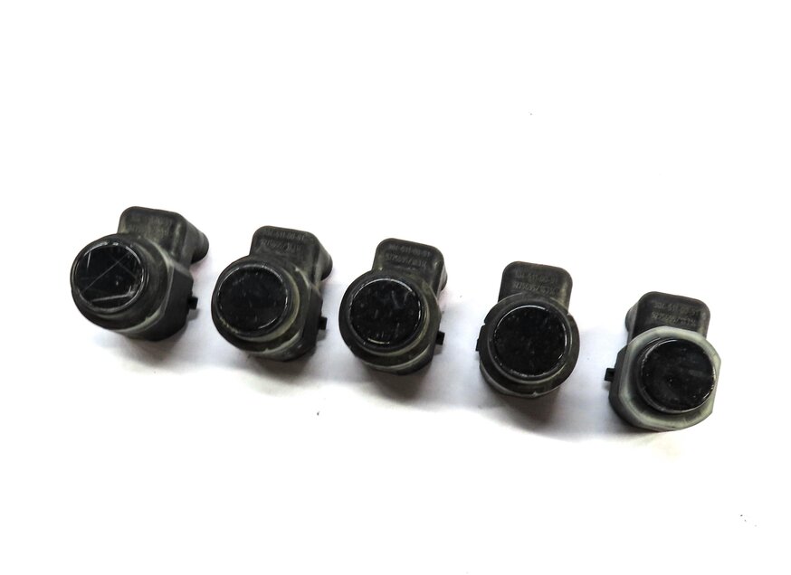 2015 BMW 750Li (F01) FRONT BUMPER PARK DISTANCE PDC SENSOR SET 5 (BLACK 475)