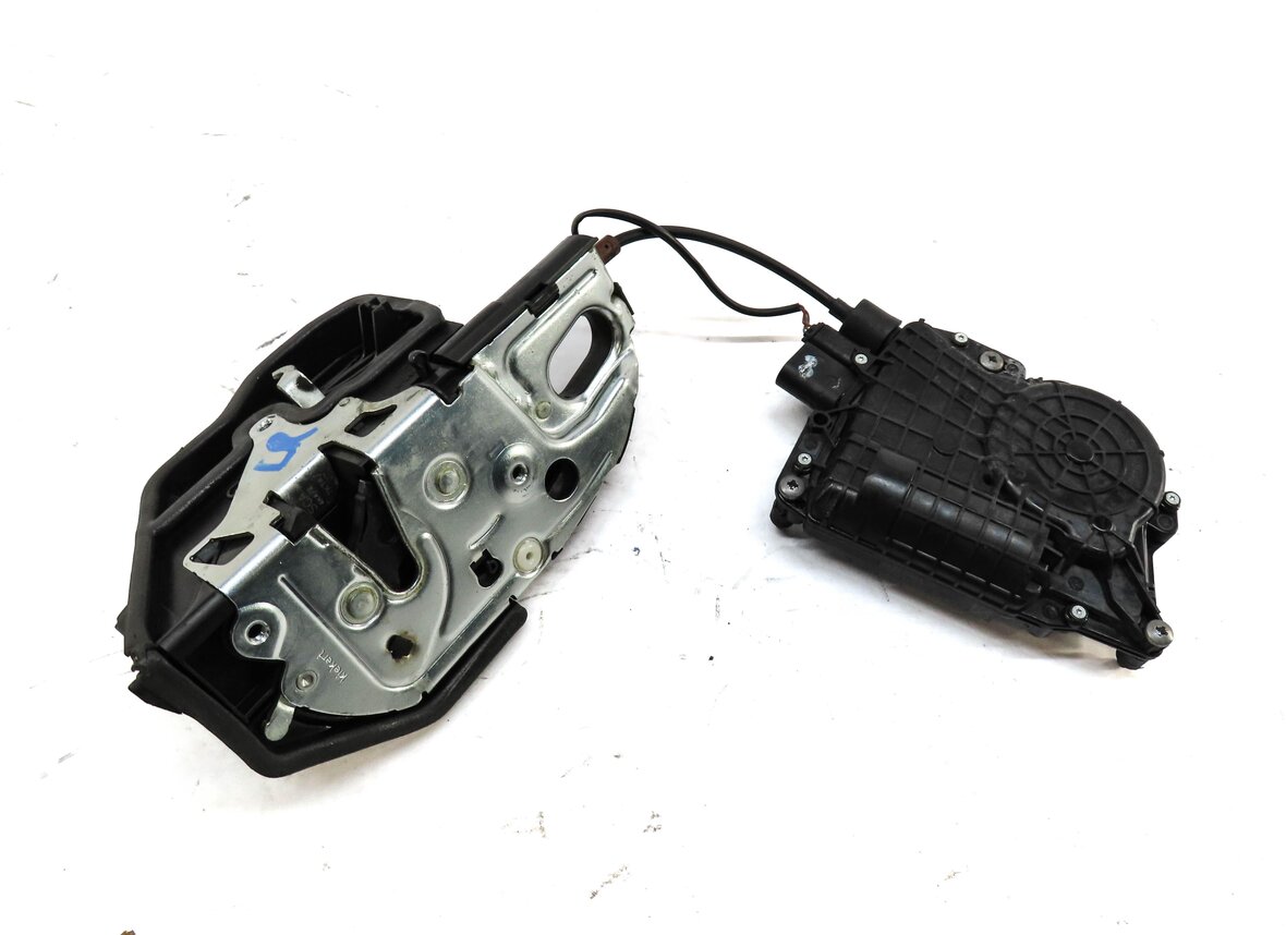Thumbnail 3: 2011-2015 BMW 740i 750i 760i B7 (F01) LEFT REAR (SOFT CLOSE) DOOR LATCH ACTUATOR