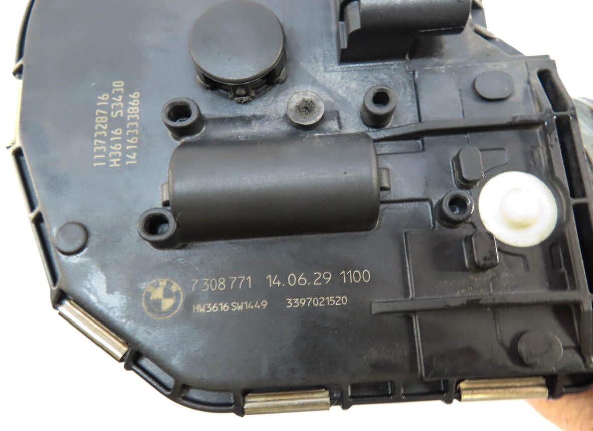Thumbnail 4: 10-16 BMW M5 535i 550i 740i 750i 760i (F01 F02 F10) FRONT WINDSHIELD WIPER MOTOR