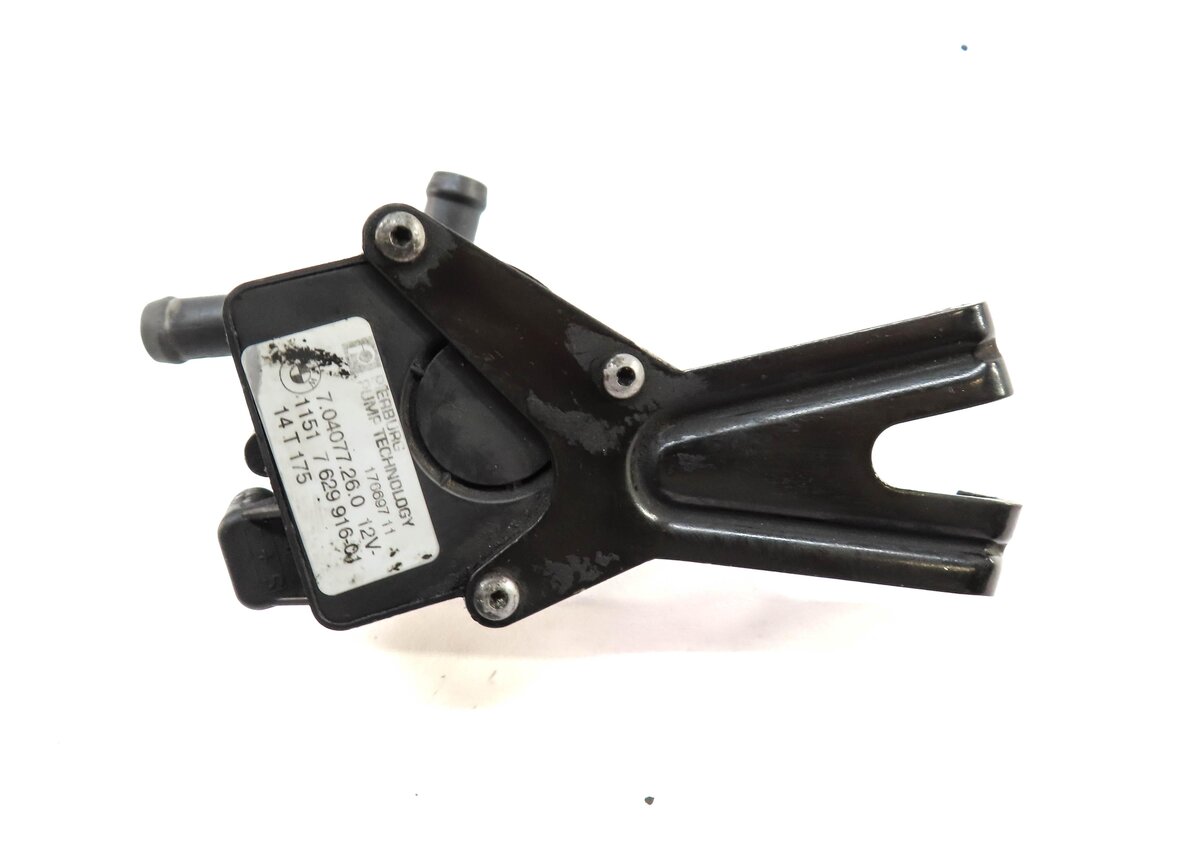 Thumbnail 4: 2015 BMW 750Li (F01) 4.4L (N63) ENGINE AUXILIARY ELECTRIC WATER PUMP