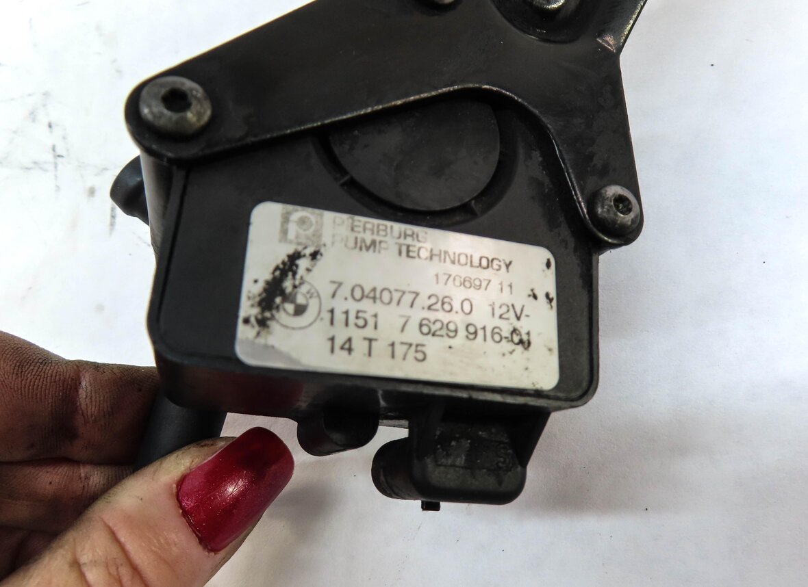 Thumbnail 5: 2015 BMW 750Li (F01) 4.4L (N63) ENGINE AUXILIARY ELECTRIC WATER PUMP