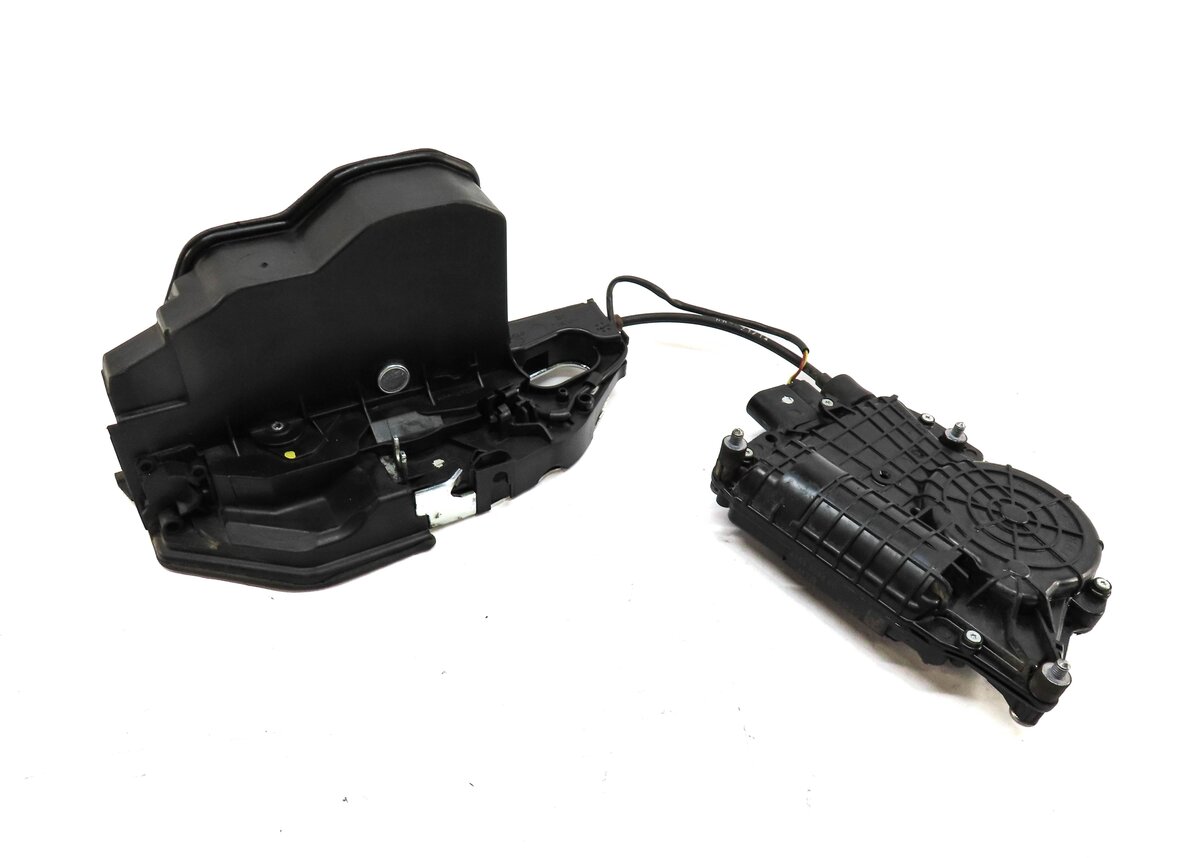 Thumbnail 2: 2011-2015 BMW 740i 750i 760i (F01) RIGHT SIDE REAR DOOR LOCK LATCH (SOFT CLOSE)