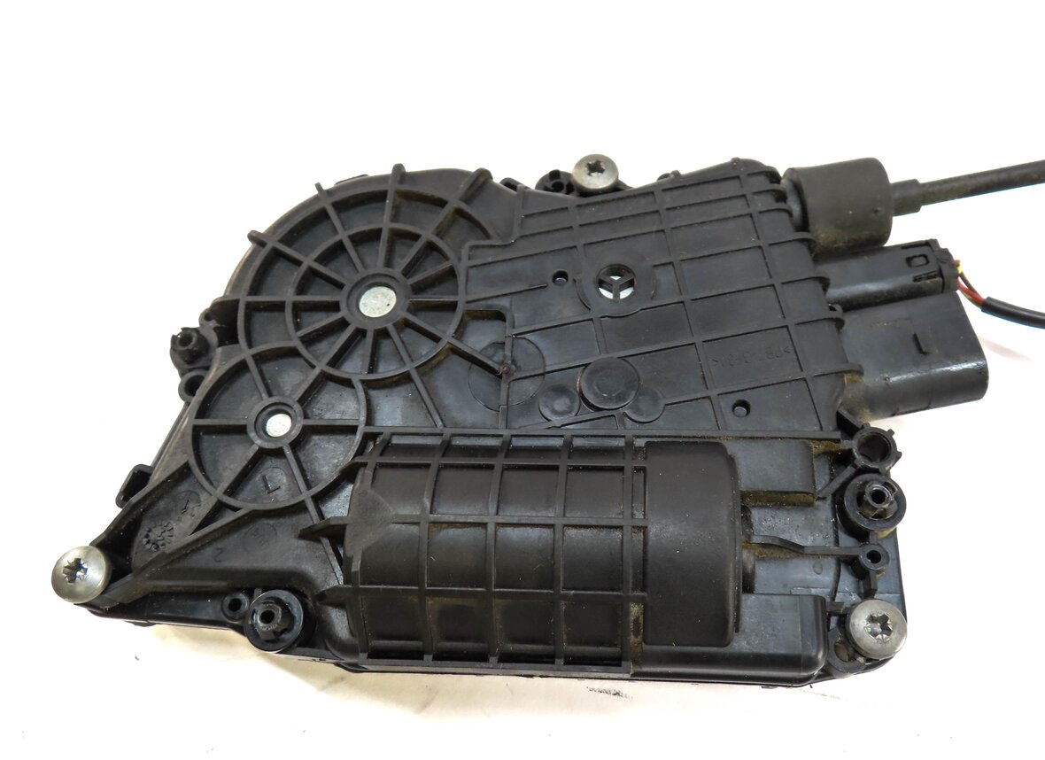 Thumbnail 4: 2011-2015 BMW 740i 750i 760i (F01) RIGHT SIDE REAR DOOR LOCK LATCH (SOFT CLOSE)