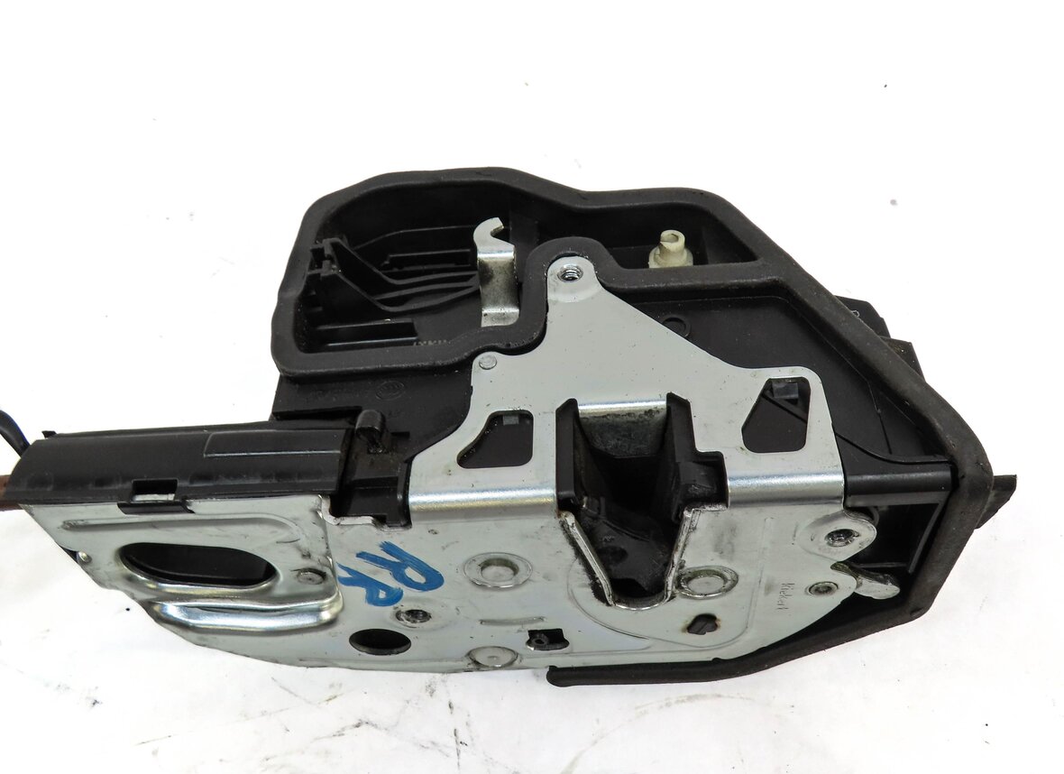Thumbnail 6: 2011-2015 BMW 740i 750i 760i (F01) RIGHT SIDE REAR DOOR LOCK LATCH (SOFT CLOSE)