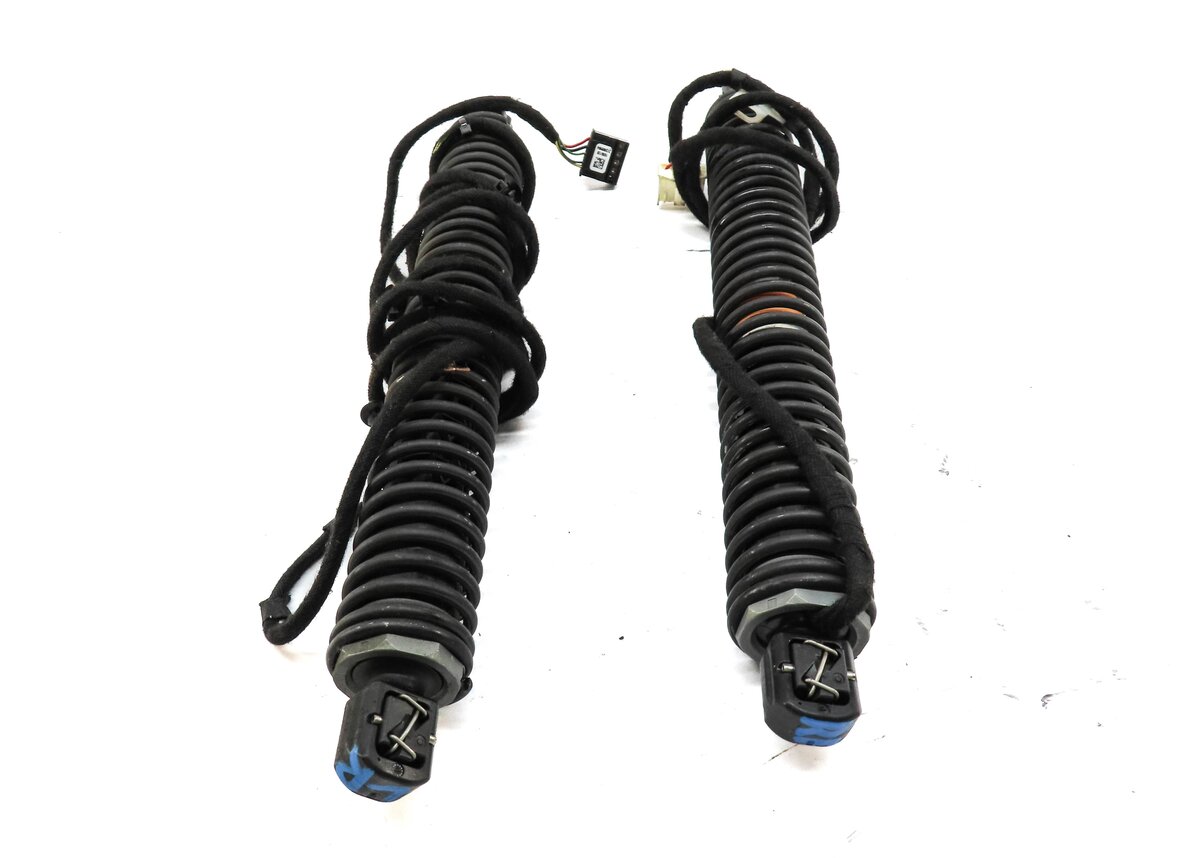 Thumbnail 2: 2015 BMW 750Li (F01) REAR LEFT & RIGHT ELECTRIC TRUNK SHOCK STRUT SET OF 2