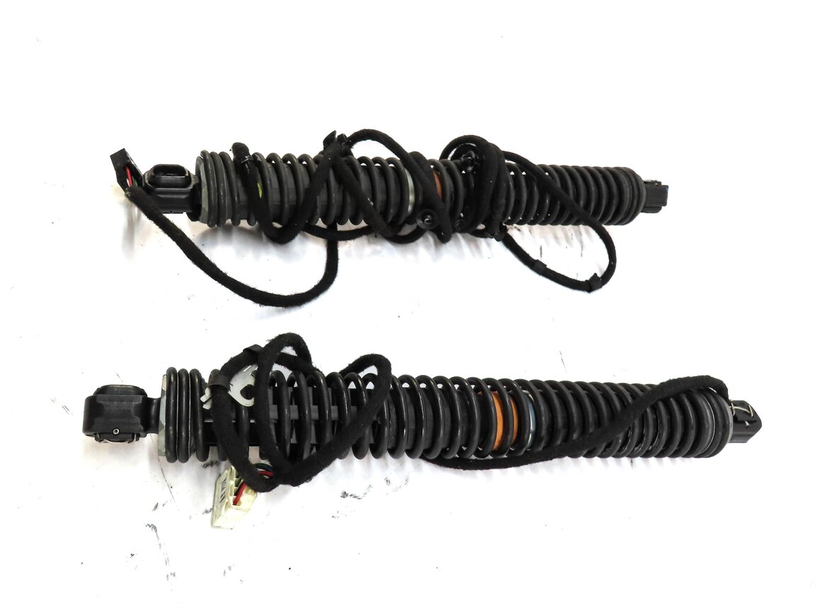 Thumbnail 5: 2015 BMW 750Li (F01) REAR LEFT & RIGHT ELECTRIC TRUNK SHOCK STRUT SET OF 2