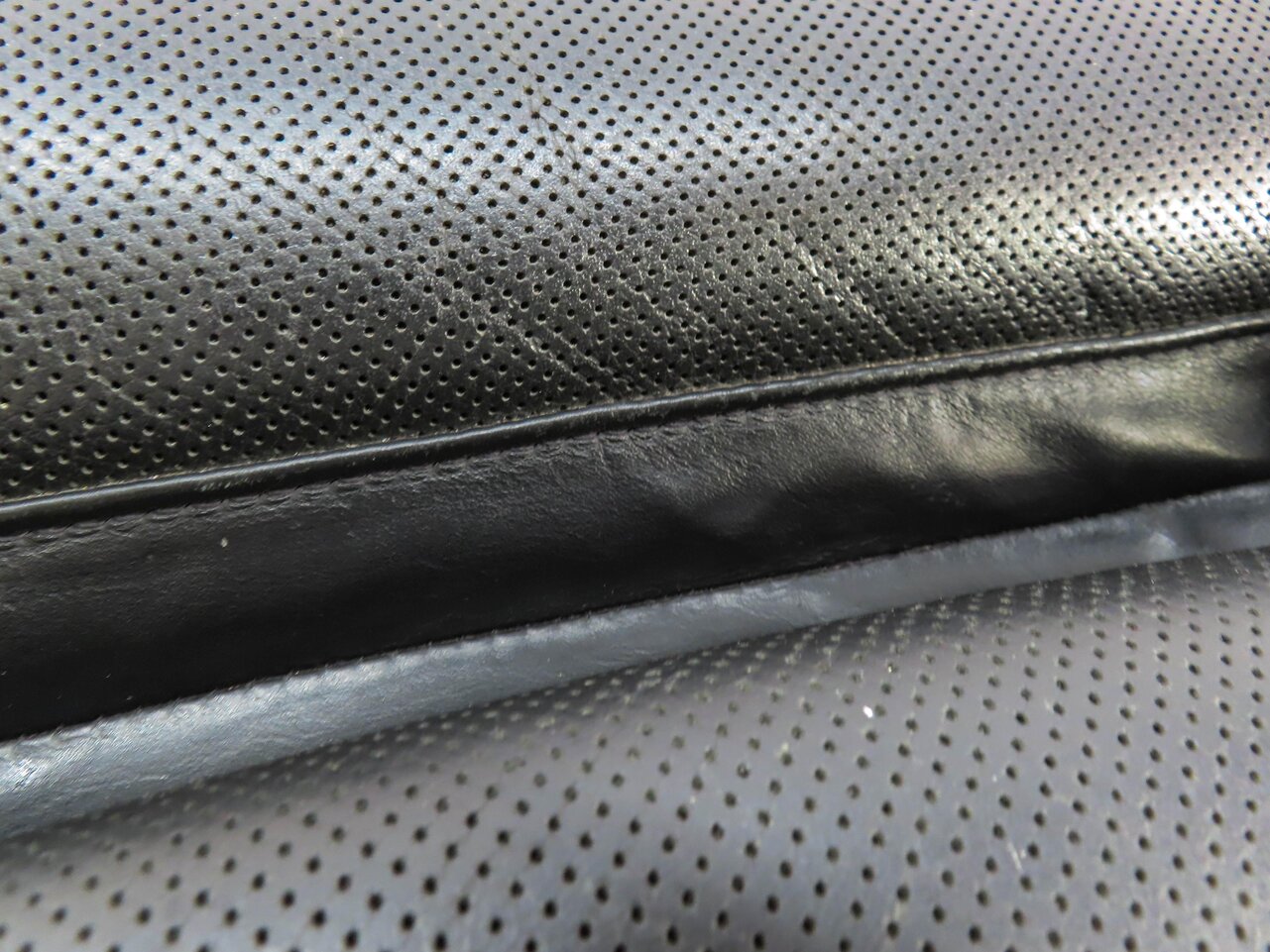 Thumbnail 7: 2015 BMW 750Li F01 FRONT LEFT LOWER SPORT SEAT CUSHION (HEATED & COOLED) (BLACK)