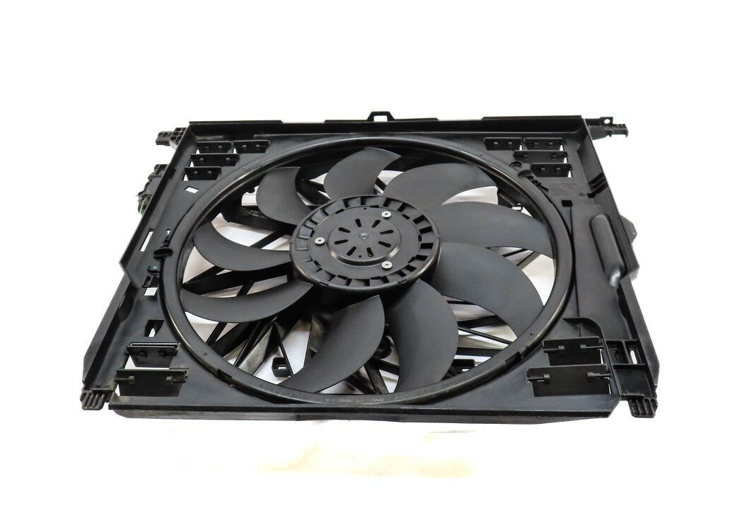 Thumbnail 2: 10-18 BMW 550i 550iGT 650i 750i (F01 F06 F10) 850w RADIATOR COOLING FAN & SHROUD